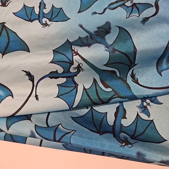 Blue green flying dragons pterodactyl Jurassic leggings EUC - Picture 6 of 6